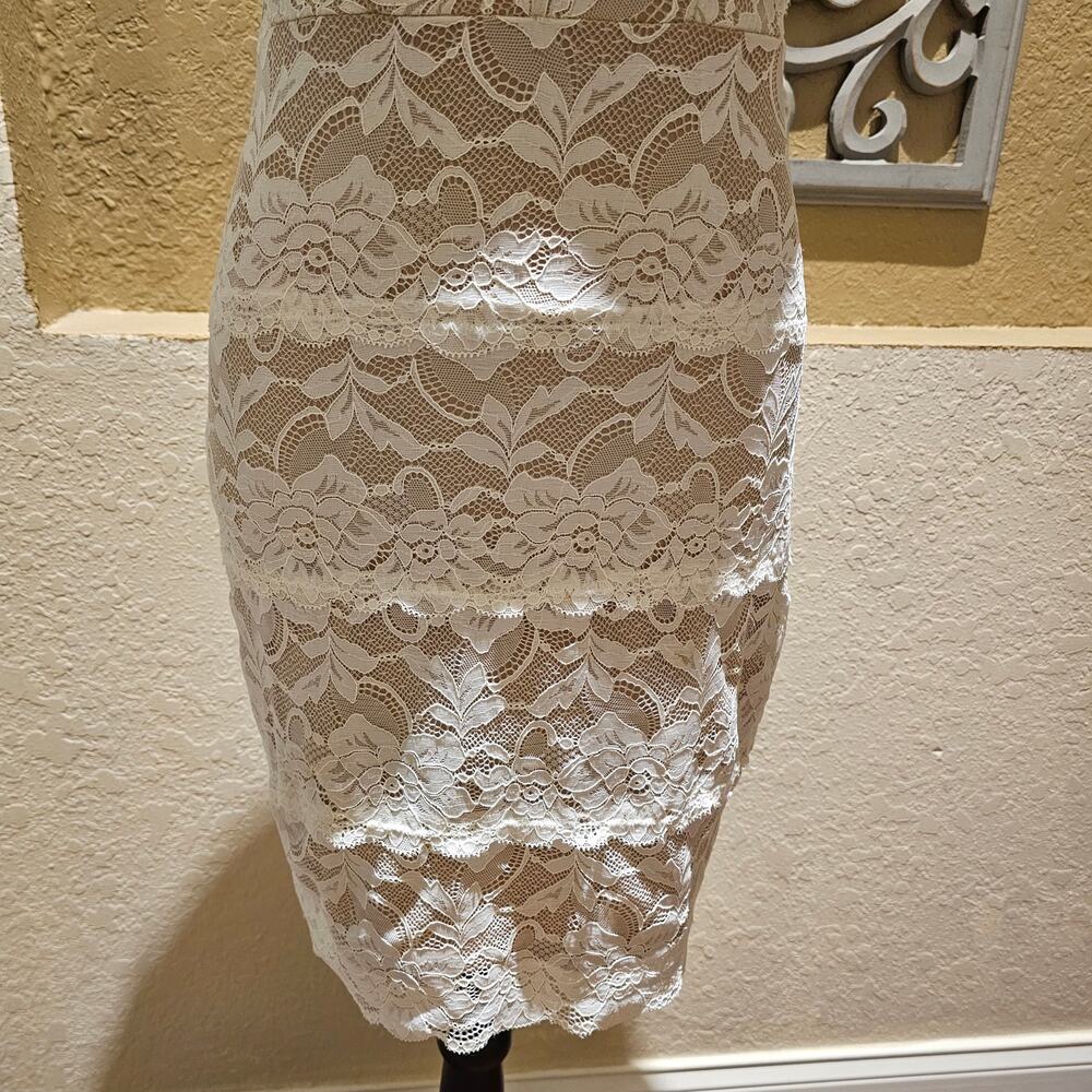 Guess XS Nude Lace Sheath Dress Cocktail Wedding Guest Romantic Chic Coquette - Picture 10 of 11